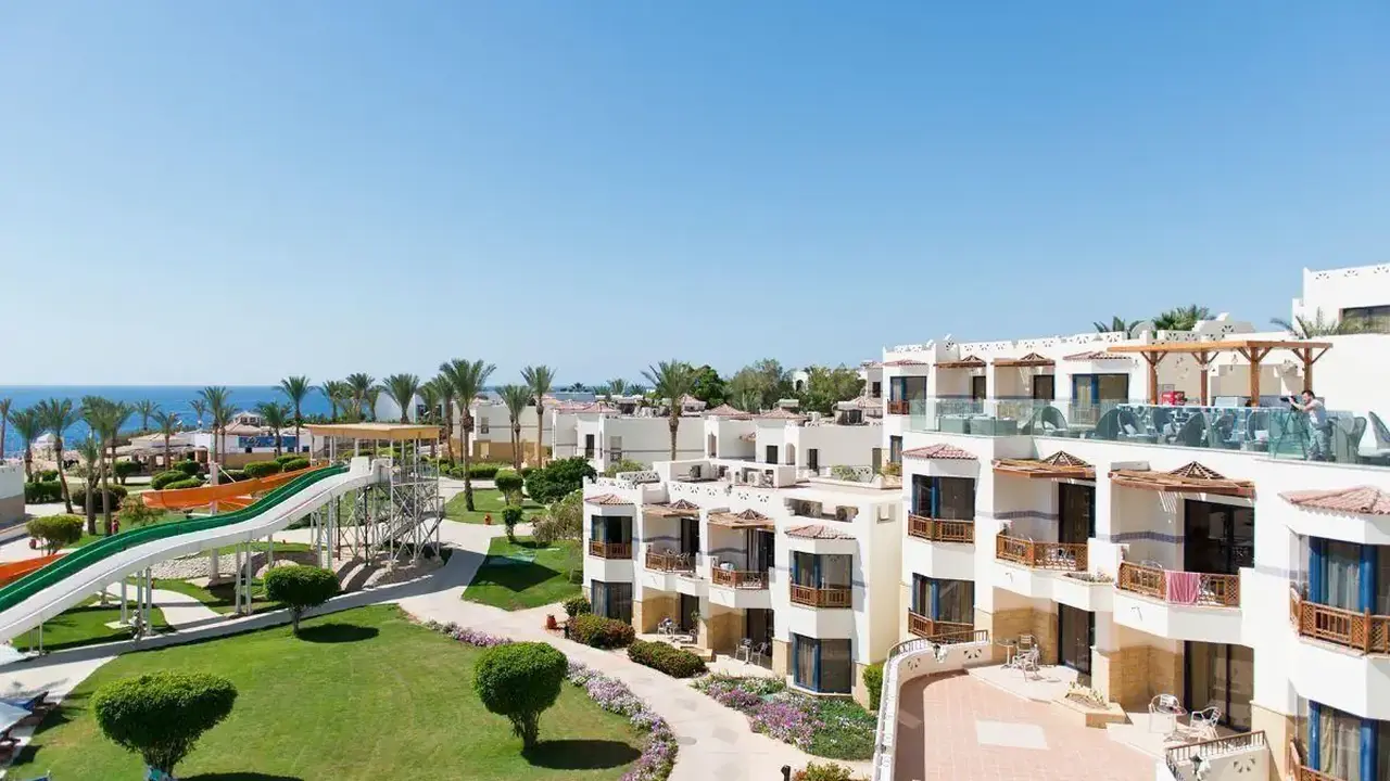 Amphoras Beach Hotel