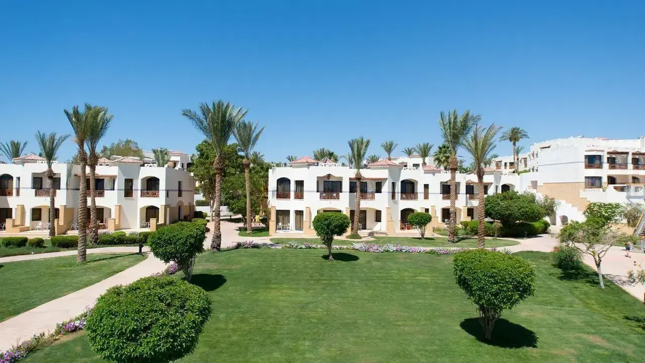 Amphoras Beach Hotel