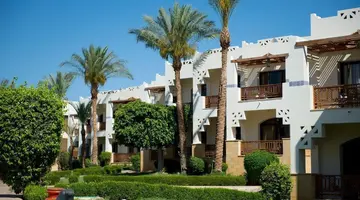 Amphoras Beach Hotel