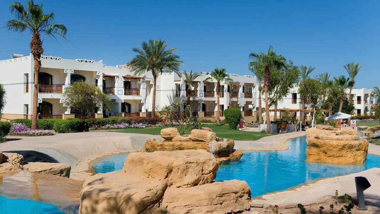 Amphoras Beach Hotel