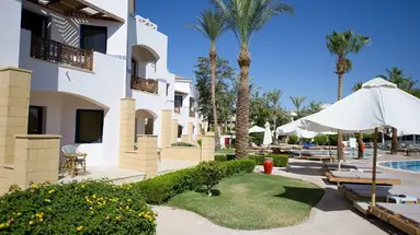 AMPHORAS BEACH