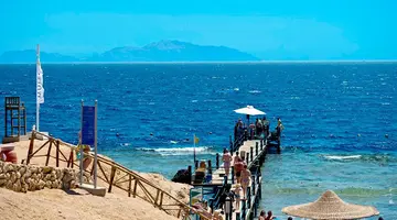Amphoras Beach