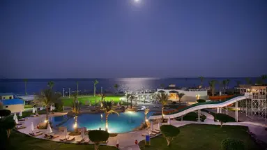 AMPHORAS BEACH