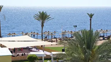 AMPHORAS BEACH
