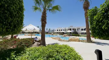 AMPHORAS BEACH