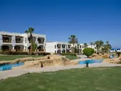 AMPHORAS BEACH