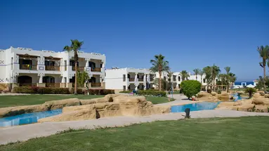 AMPHORAS BEACH