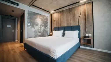 Amr Hotel