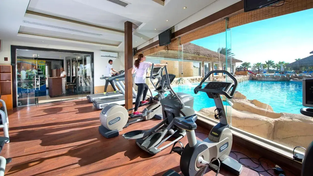 AMWAJ BEACH CLUB ABU SOMA