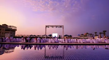 AMWAJ BEACH CLUB RESORT & AQUA PARK