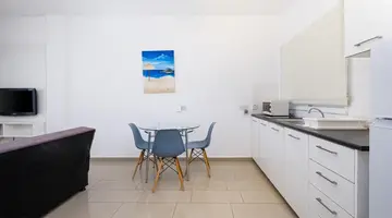 Anais Bay Apartments (Louma)