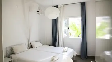 Anais Bay Apartments (Louma)
