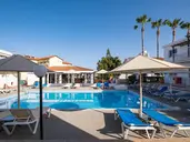 Anais Bay Apartments (Louma)