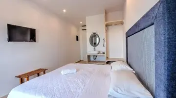 Anamar Santorini