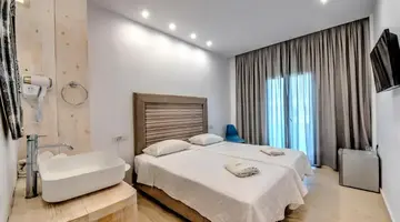 Anamar Santorini