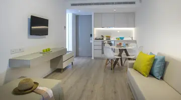 Anemi Hotel & Suites