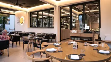 Anemi Hotel & Suites