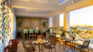 ANEMI HOTEL & SUITES