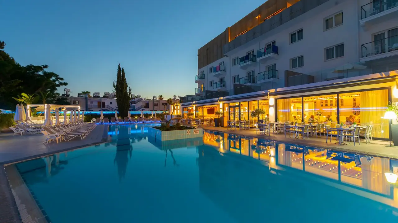ANEMI HOTEL & SUITES