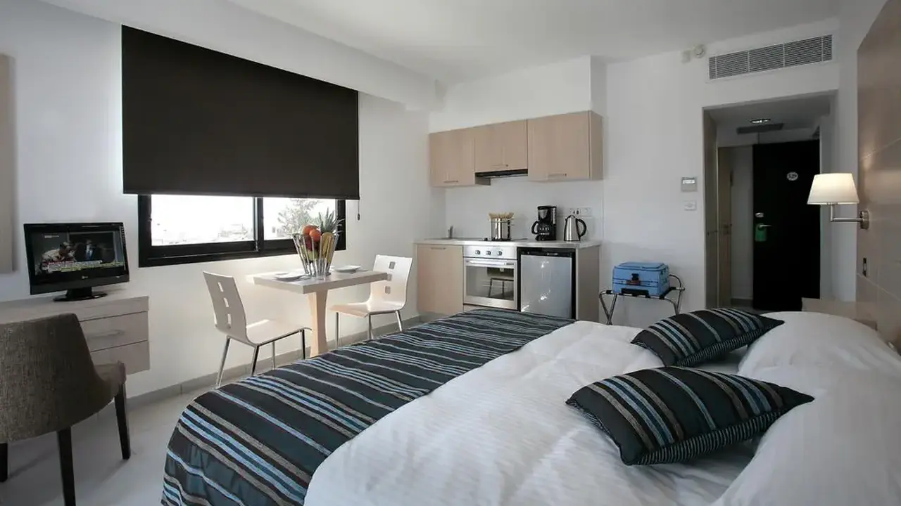 ANEMI HOTEL & SUITES