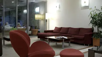 ANGELA HOTEL DOWNTOWN ROOMS