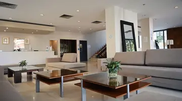 ANGELA HOTEL DOWNTOWN ROOMS