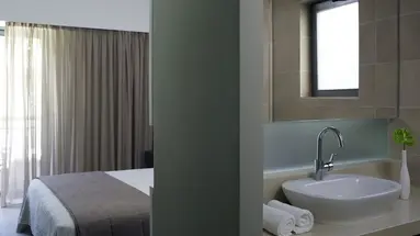 ANGELA HOTEL DOWNTOWN ROOMS