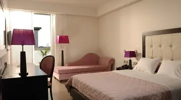 Angela Suites Boutique Hotel