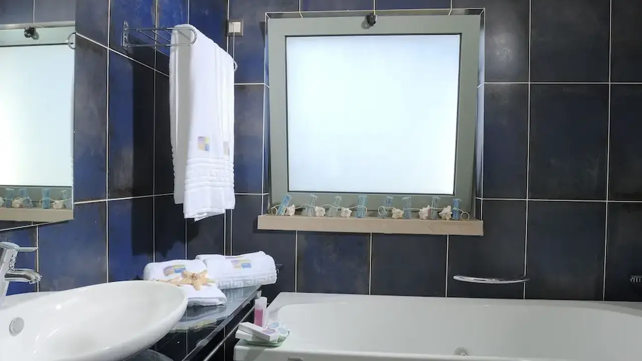 Angela Suites Boutique Hotel