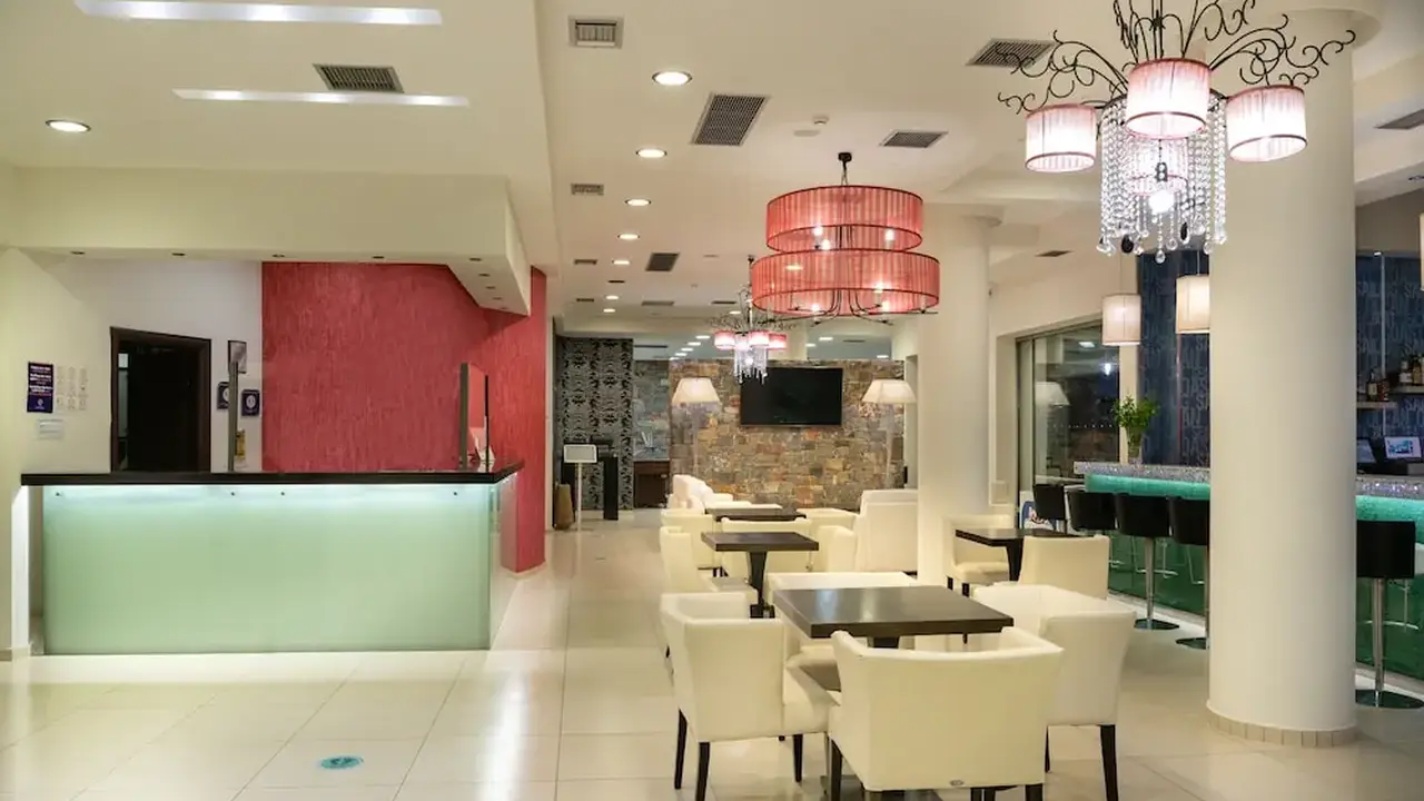 Angela Suites Boutique Hotel