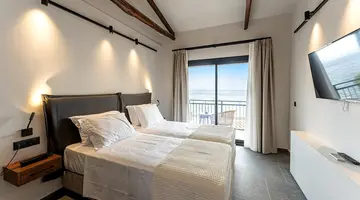 Angels Hotel (Adults Only)