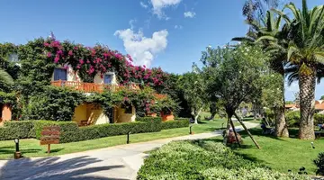 Anissa Beach & Village
