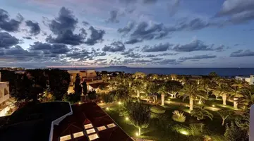 Anissa Beach & Village