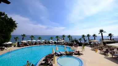 Anitas Beach Hotel