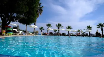 Anitas Beach Hotel
