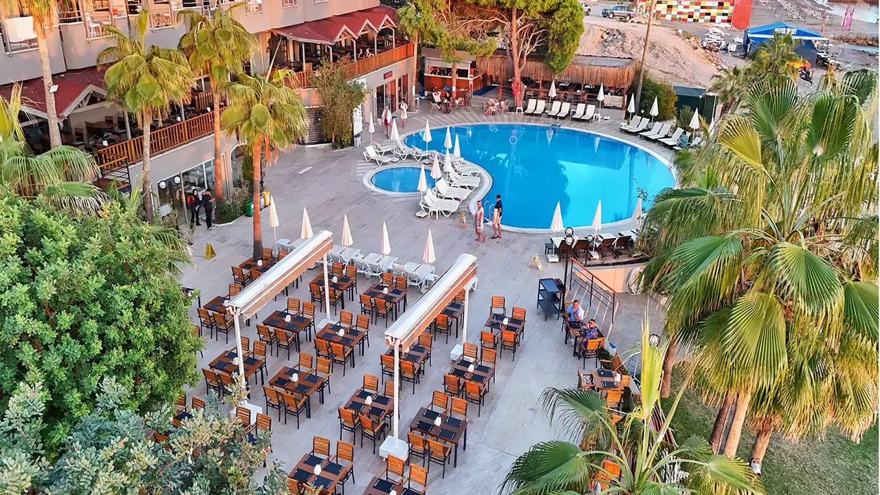 Anitas Beach Hotel