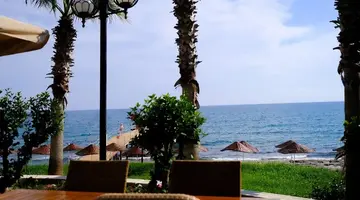 Anitas Beach Hotel