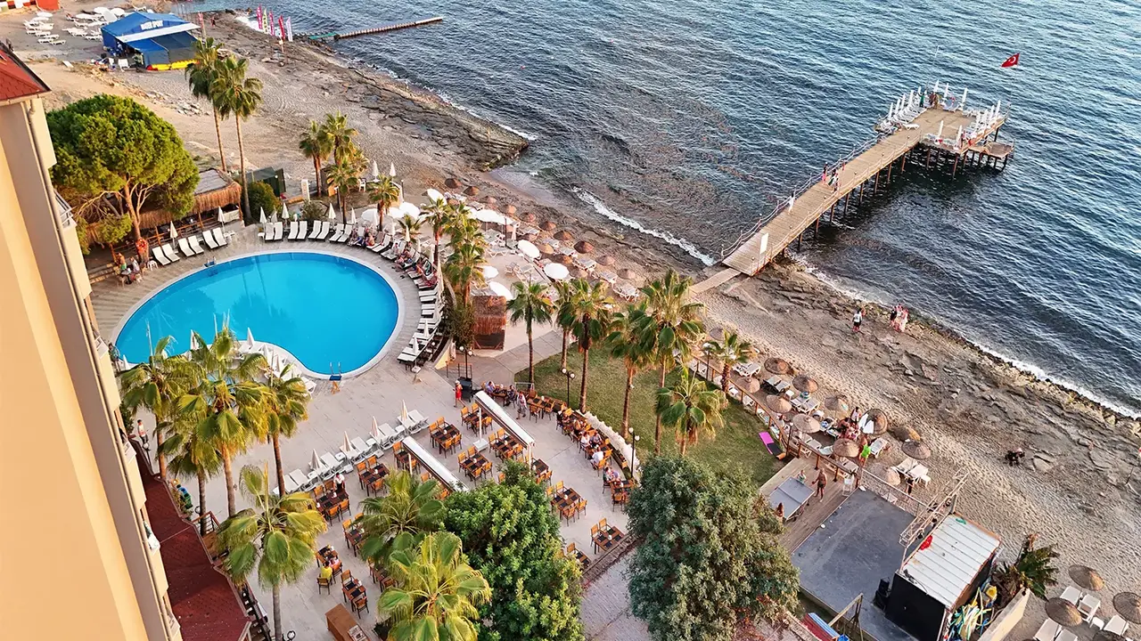 Anitas Beach Hotel