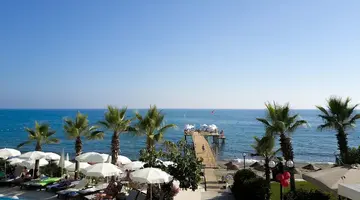 Anitas Beach Hotel