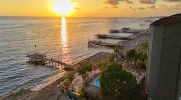 Anitas Beach Hotel