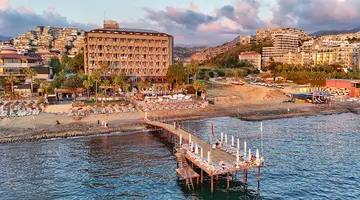 Anitas Beach Hotel