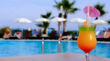 Anitas Beach Hotel
