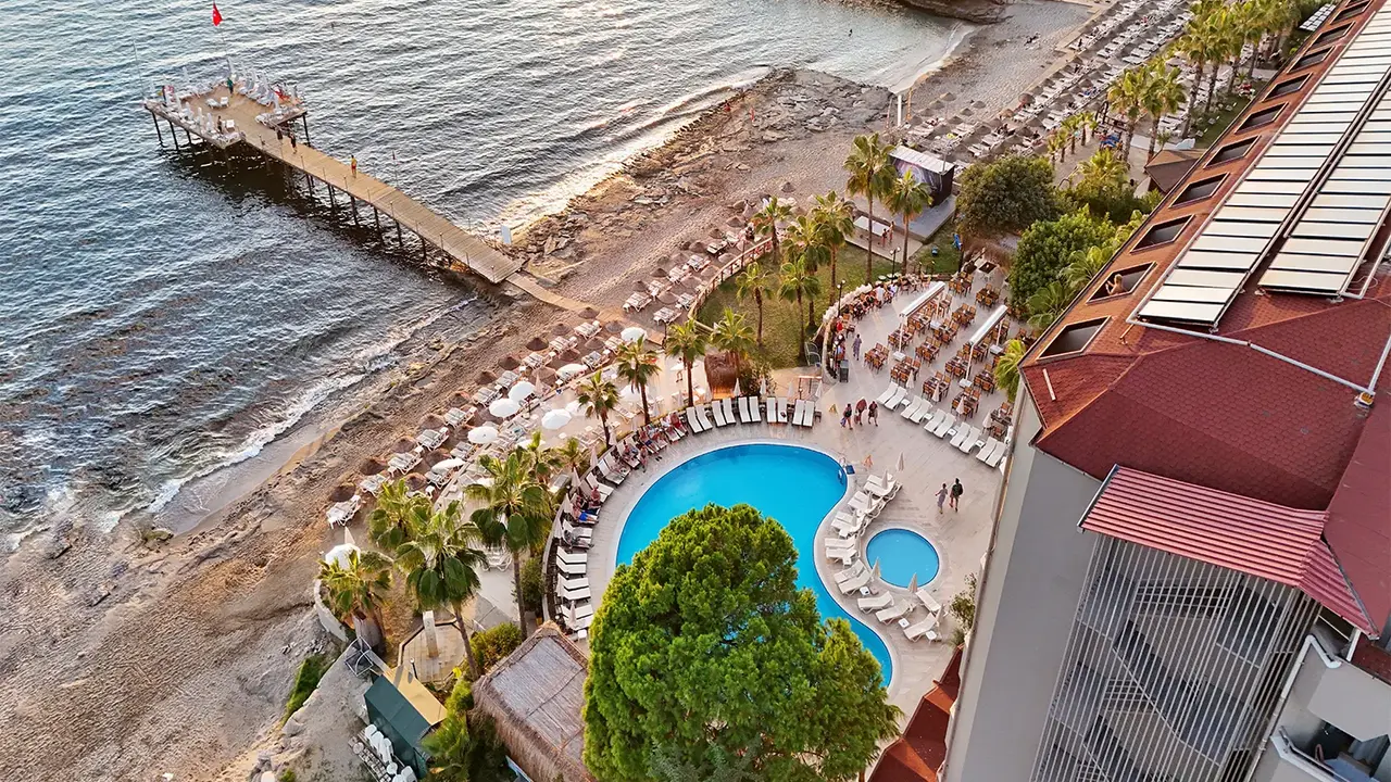 Anitas Beach Hotel