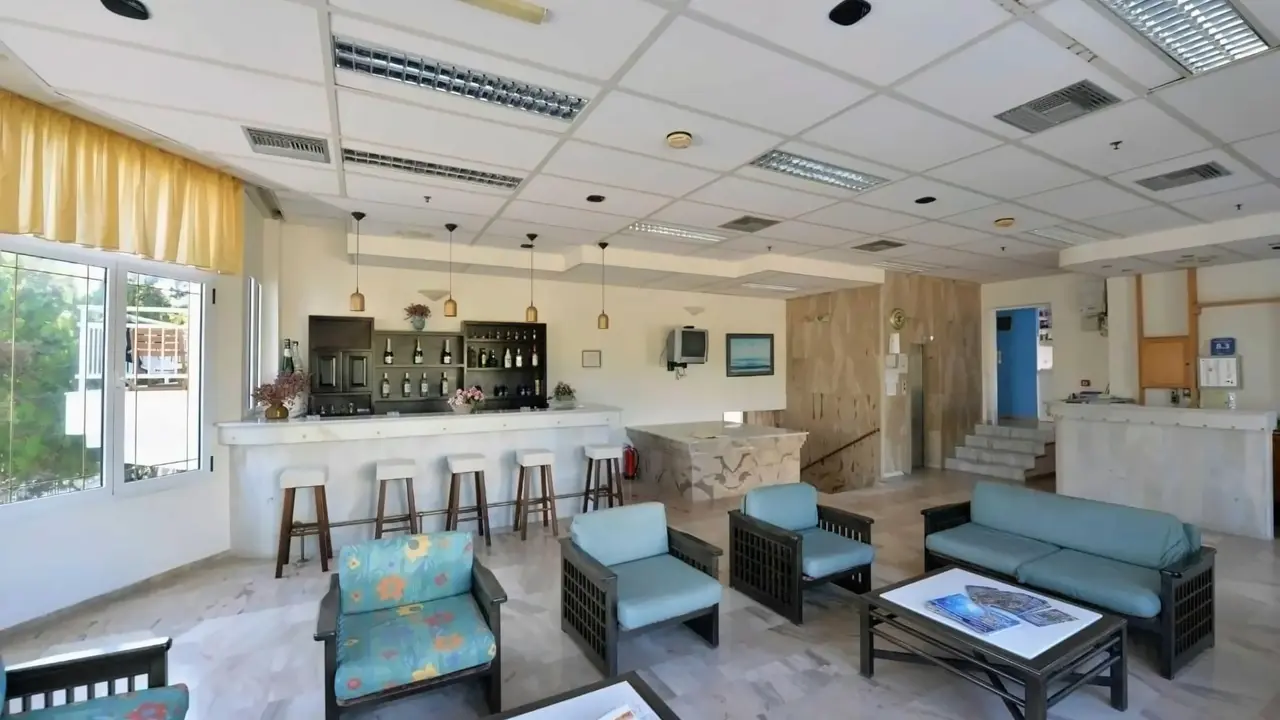 Anna Apartments