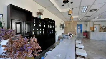 Anna Apartments