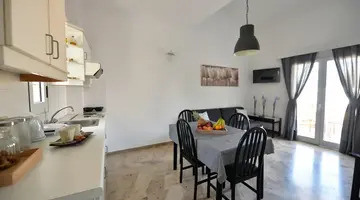 Anna Apartments