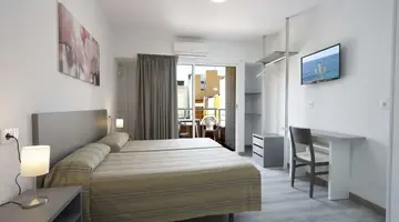 Anna Hostal Benidorm