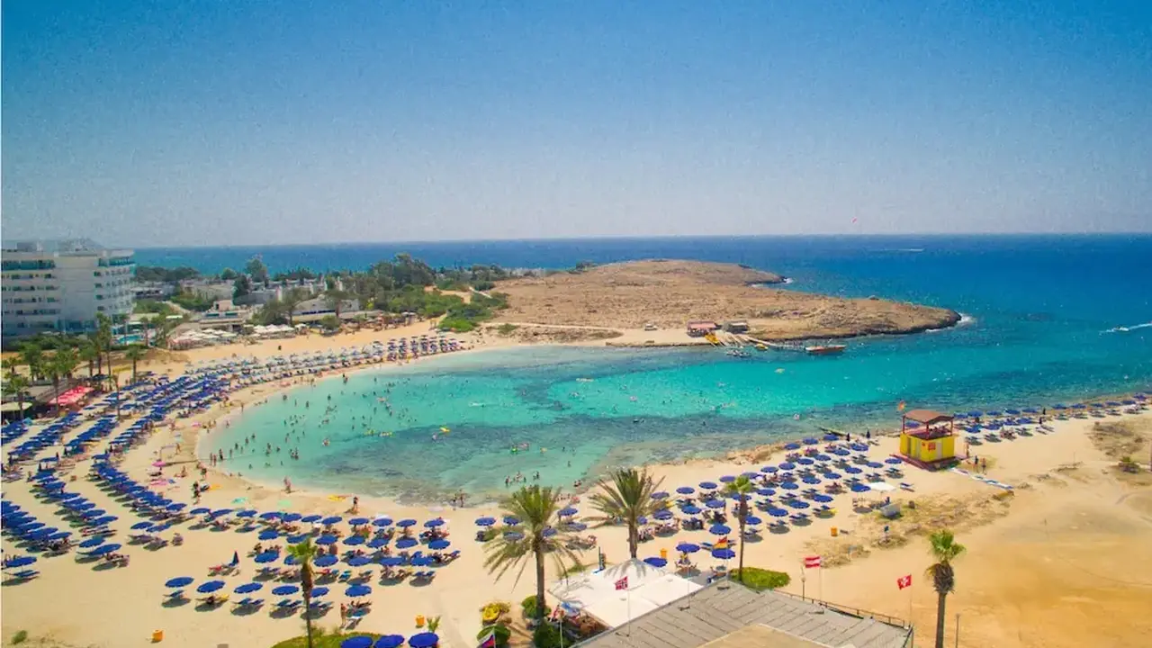 Anonymous Beach Hotel - Adults Only