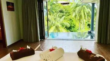 Anse Soleil Beachcomber (Mahe Hotel)