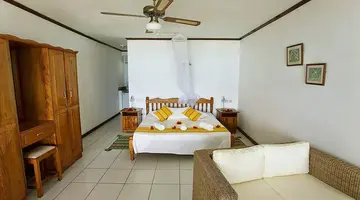 ANSE SOLEIL BEACHCOMBER
